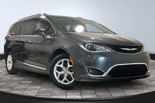 2018 Chrysler Pacifica Touring-L Plus