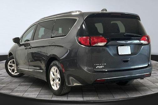 2018 Chrysler Pacifica Touring-L Plus