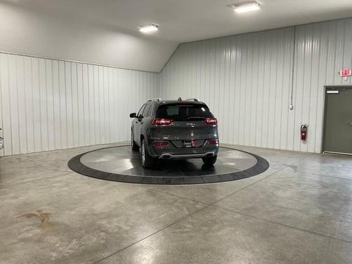 2018 Jeep Cherokee Overland