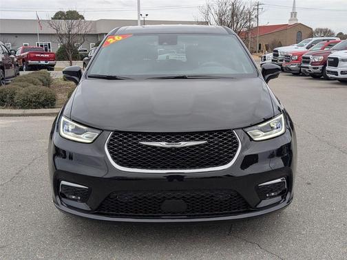 2026 Chrysler Pacifica L