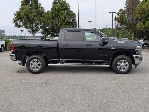 2025 RAM 2500 Big Horn Crew Cab 4x4 6'4' Box