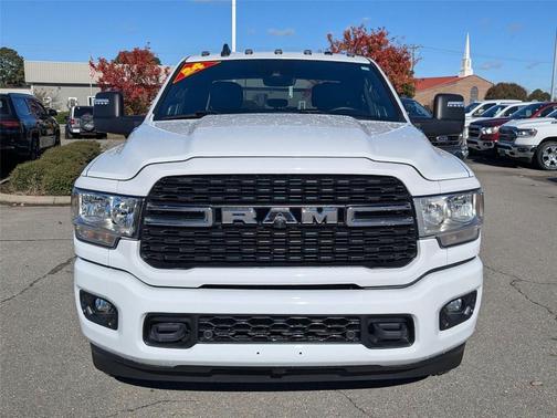 2024 RAM 3500 Big Horn Crew Cab 4x4 8' Box