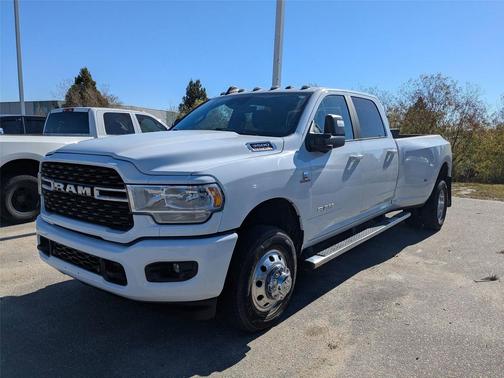 2024 RAM 3500 Big Horn Crew Cab 4x4 8' Box