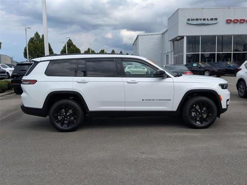 2025 Jeep Grand Cherokee L Altitude