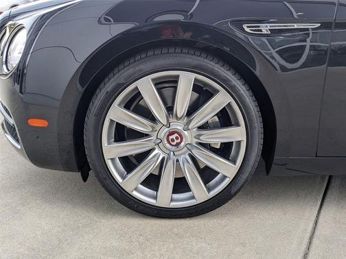 2015 Bentley Flying Spur Base