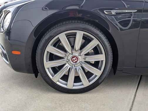 2015 Bentley Flying Spur Base