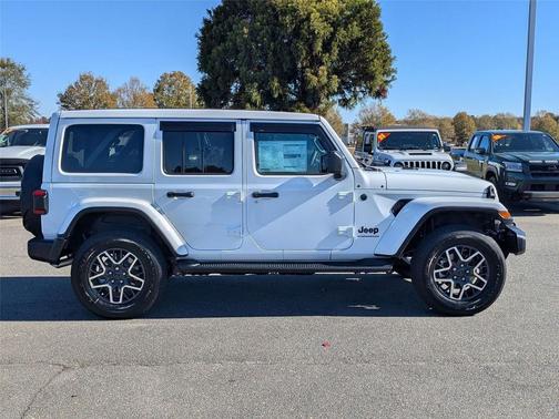 2026 Jeep Wrangler 4-Door Sahara 4x4