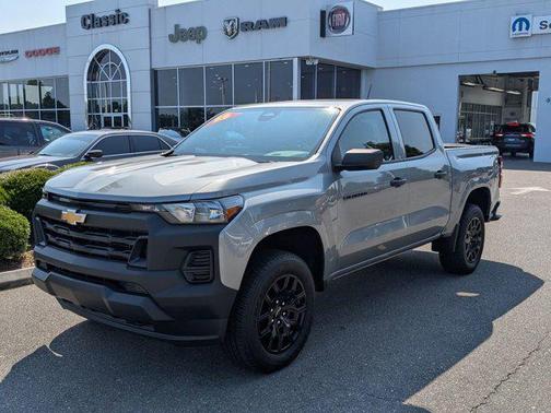 2025 Chevrolet Colorado WT