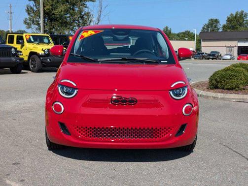 2024 FIAT 500e INSPI(RED) FWD