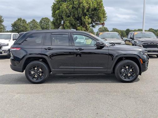 2025 Jeep Grand Cherokee Altitude