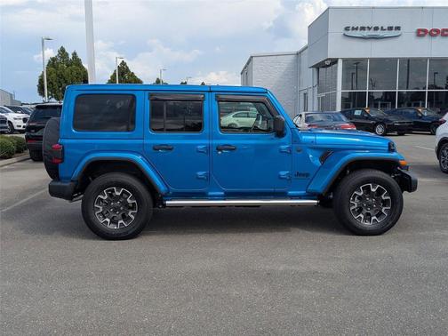 2025 Jeep Wrangler 4-Door Sahara 4x4