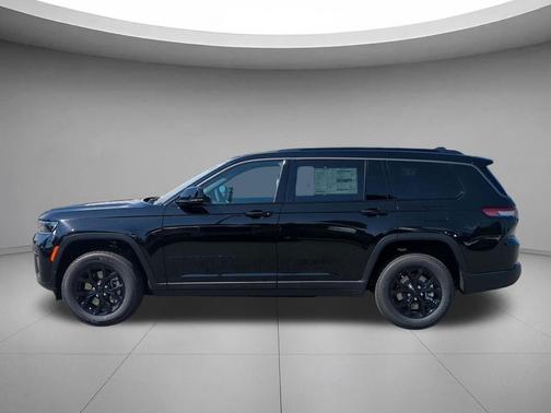 Diamond Black Crystal Pearlcoat 2026 Jeep Grand Cherokee L Altitude