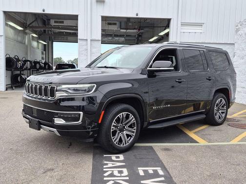 Diamond Black Crystal Pearlcoat 2024 Jeep Wagoneer Series II 4x4