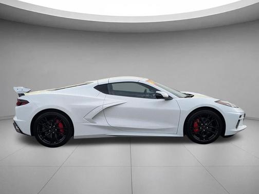 2025 Chevrolet Corvette Stingray w/2LT