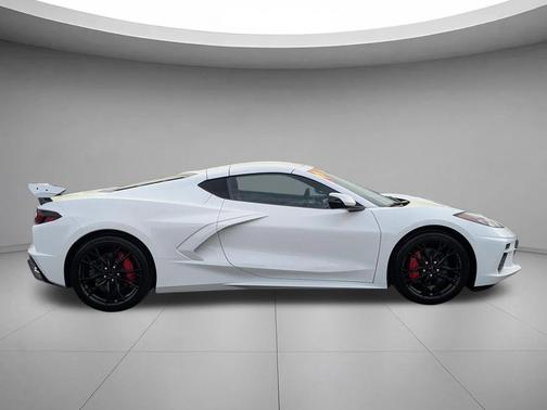 2025 Chevrolet Corvette Stingray w/2LT