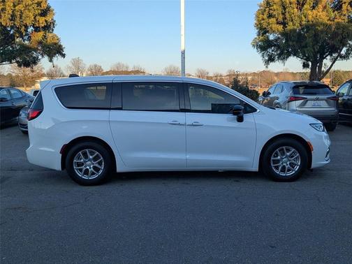 2026 Chrysler Pacifica L