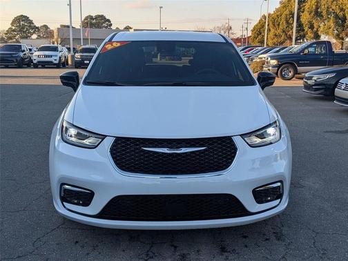 2026 Chrysler Pacifica L