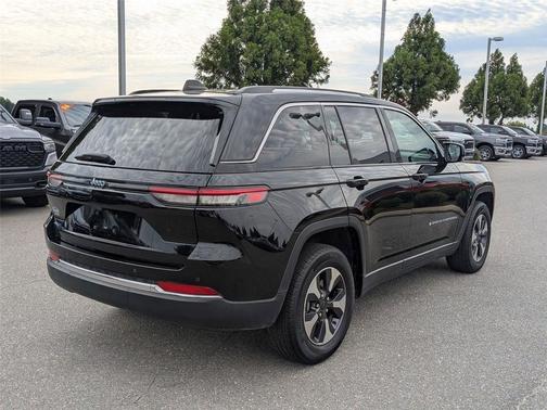 2024 Jeep Grand Cherokee 4xe Base