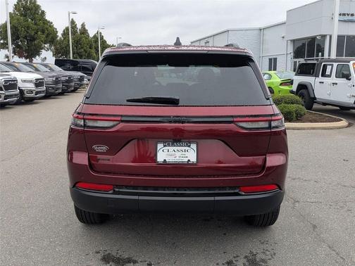 2025 Jeep Grand Cherokee Altitude