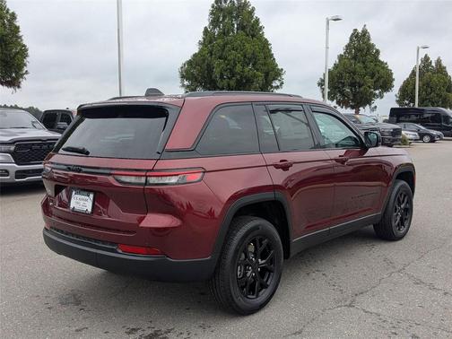 2025 Jeep Grand Cherokee Altitude