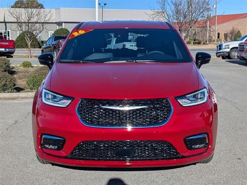 2026 Chrysler Pacifica L