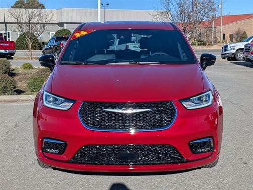 2026 Chrysler Pacifica L
