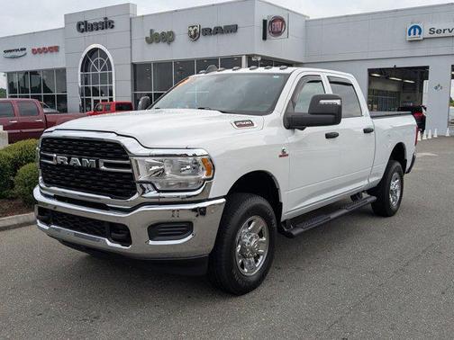 2023 RAM 2500 Tradesman Crew Cab 4x4 6'4' Box