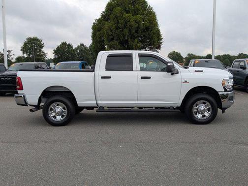 2023 RAM 2500 Tradesman Crew Cab 4x4 6'4' Box
