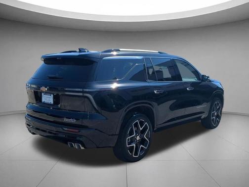 Mosaic Black Metallic 2026 Chevrolet Traverse High Country