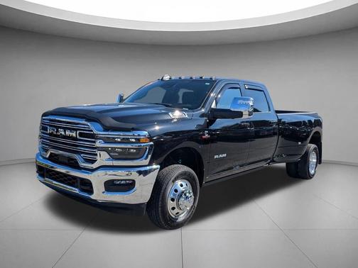 2026 RAM 3500 Laramie Crew Cab 4x4 8' Box