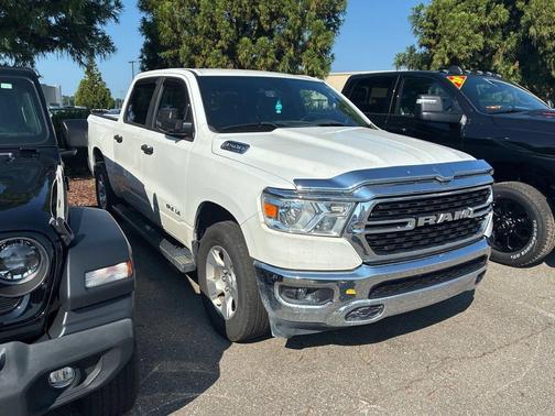 Bright White Clearcoat 2023 RAM 1500 Big Horn/Lone Star