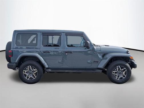 2026 Jeep Wrangler 4-Door Sahara 4x4