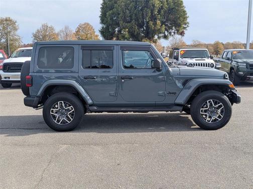 2026 Jeep Wrangler 4-Door Sahara 4x4