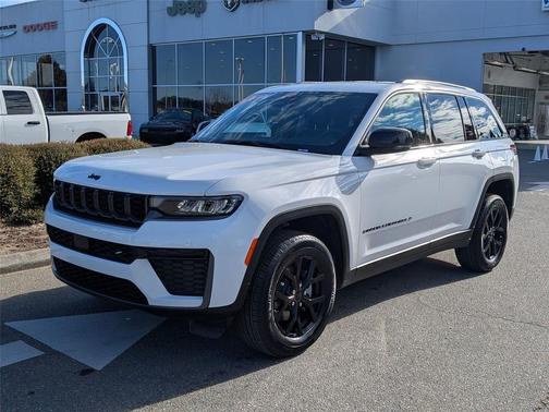 2026 Jeep Grand Cherokee Altitude