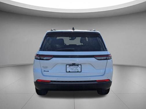 2026 Jeep Grand Cherokee Altitude