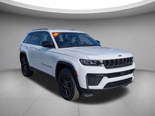 2026 Jeep Grand Cherokee Altitude