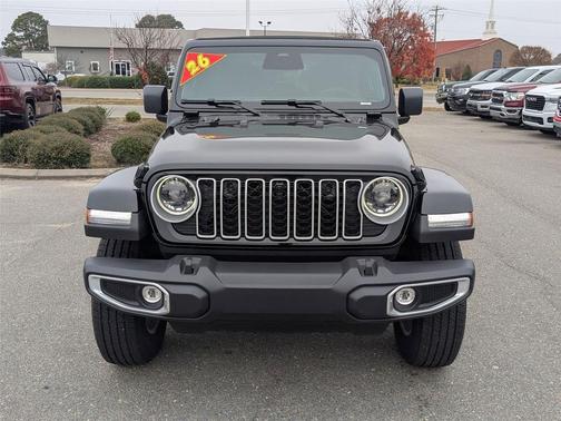 2026 Jeep Wrangler 4-Door Sahara 4x4