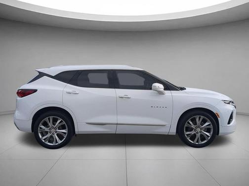 Summit White 2019 Chevrolet Blazer Premier
