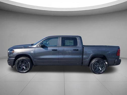Granite Crystal Metallic Clearcoat 2026 RAM 1500 Big Horn/Lone Star