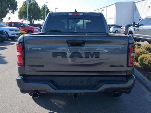 Granite Crystal Metallic Clearcoat 2026 RAM 1500 Big Horn/Lone Star