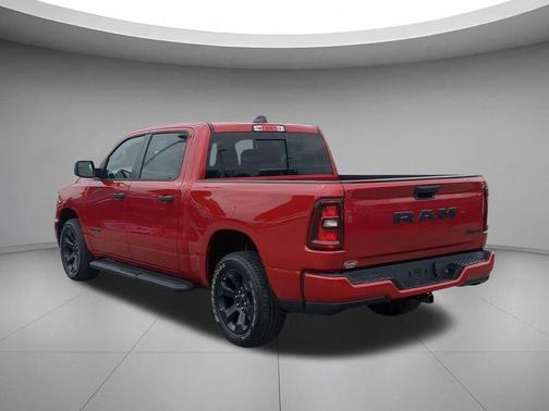 Molten Red Pearlcoat 2026 RAM 1500 Express