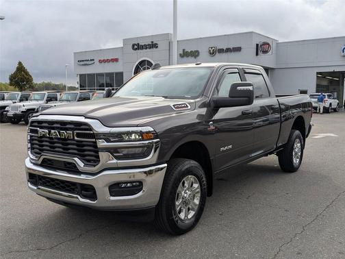 2025 RAM 2500 Big Horn Crew Cab 4x4 6'4' Box