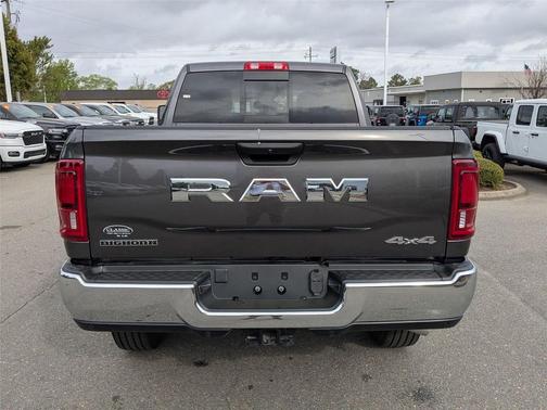 2025 RAM 2500 Big Horn Crew Cab 4x4 6'4' Box
