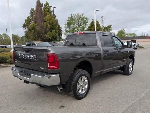 2025 RAM 2500 Big Horn Crew Cab 4x4 6'4' Box