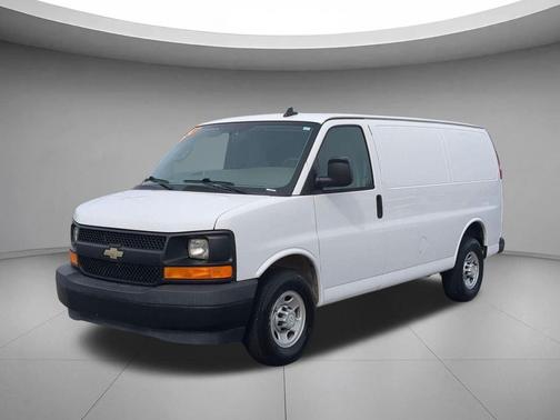 Summit White 2017 Chevrolet Express 2500 Work Van