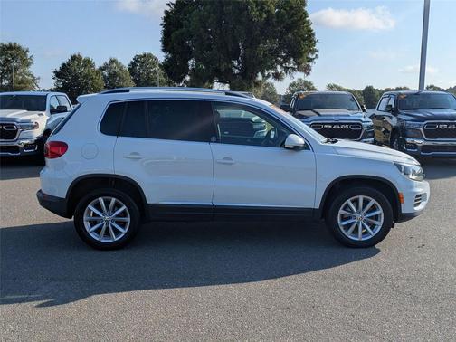 2017 Volkswagen Tiguan 2.0T Wolfsburg Edition