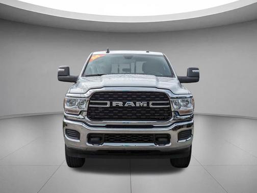 2024 RAM 2500 Tradesman Crew Cab 4x4 8' Box
