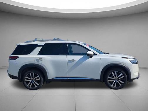 Pearl White Tricoat 2023 Nissan Pathfinder Platinum 4WD
