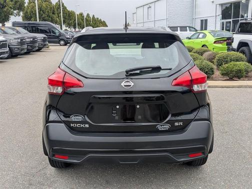 2019 Nissan Kicks SR