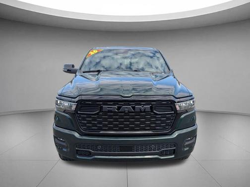 Serrano Green Metallic 2026 RAM 1500 Big Horn/Lone Star